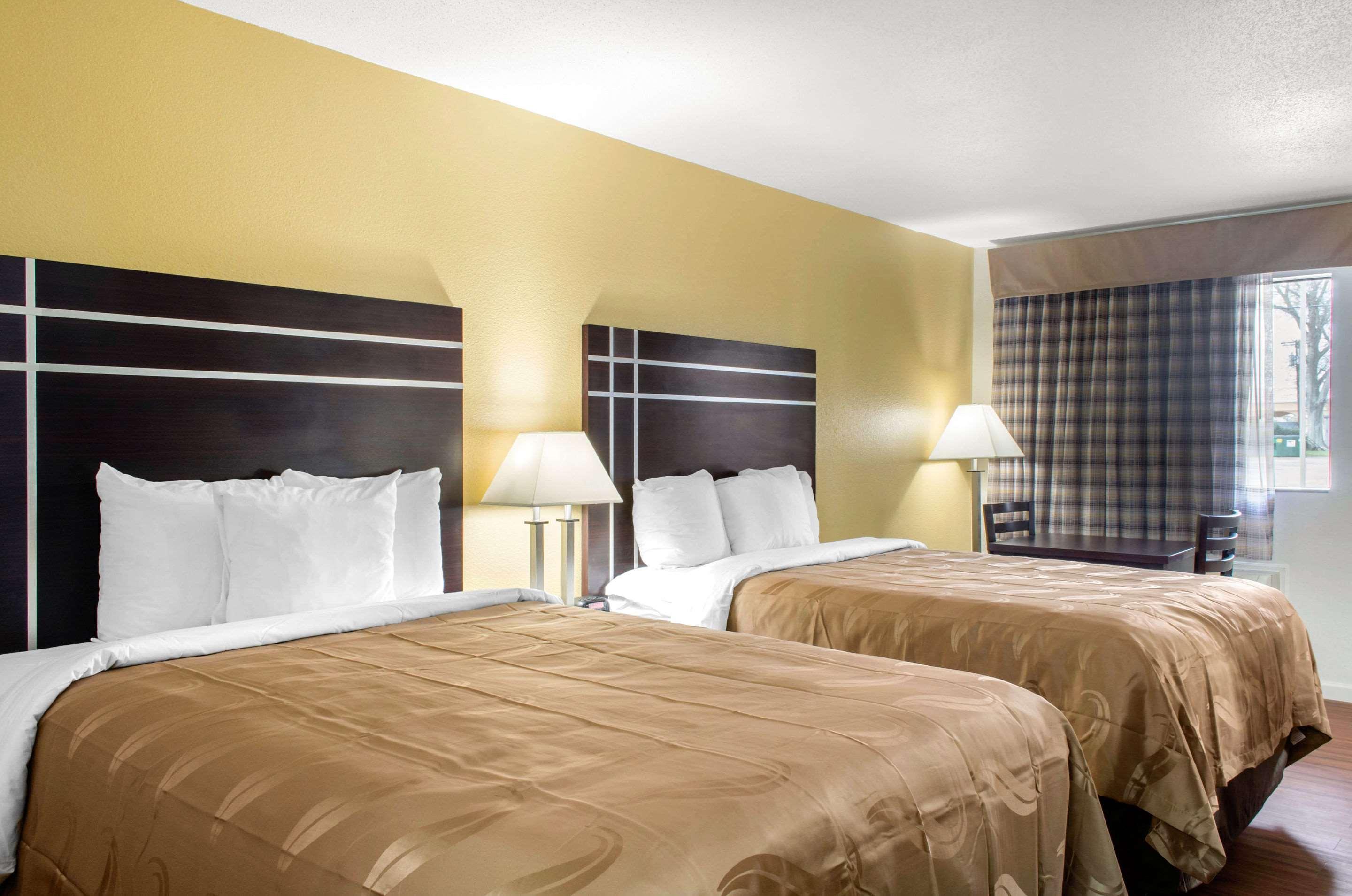 Quality Inn McComb Exteriör bild